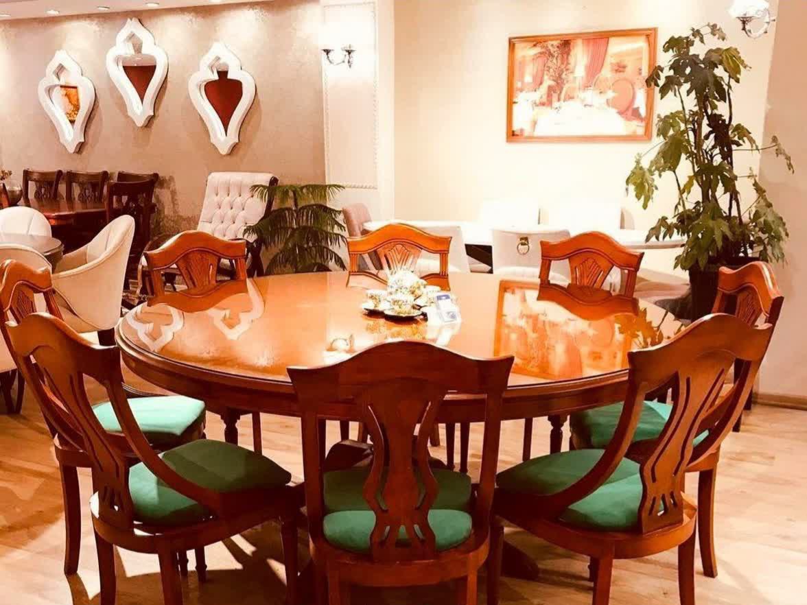 میز ناهار خوری گیتاری