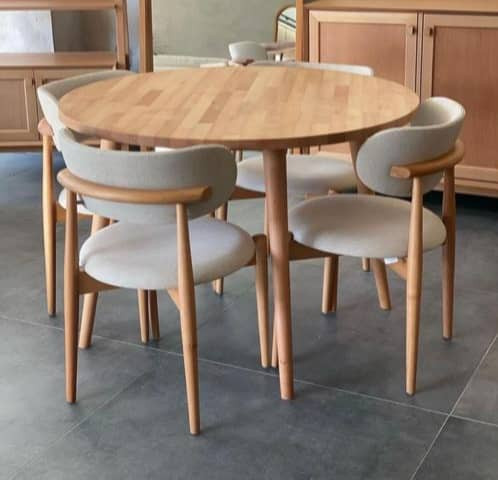 میز ناهار خوری نوبل